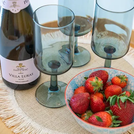 Irena Appartamento Cavtat