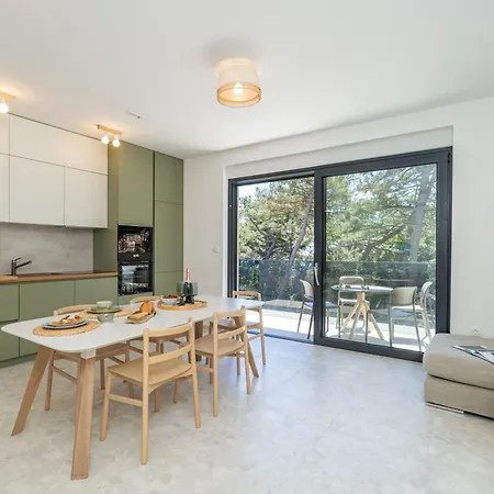 Irena Appartement *