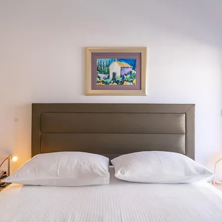 Irena Appartamento Cavtat